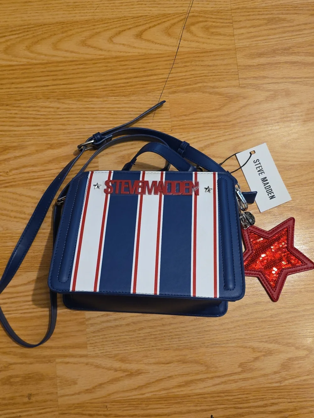 Steve Madden Red White & Blue Bevlynn Stripe Stachel